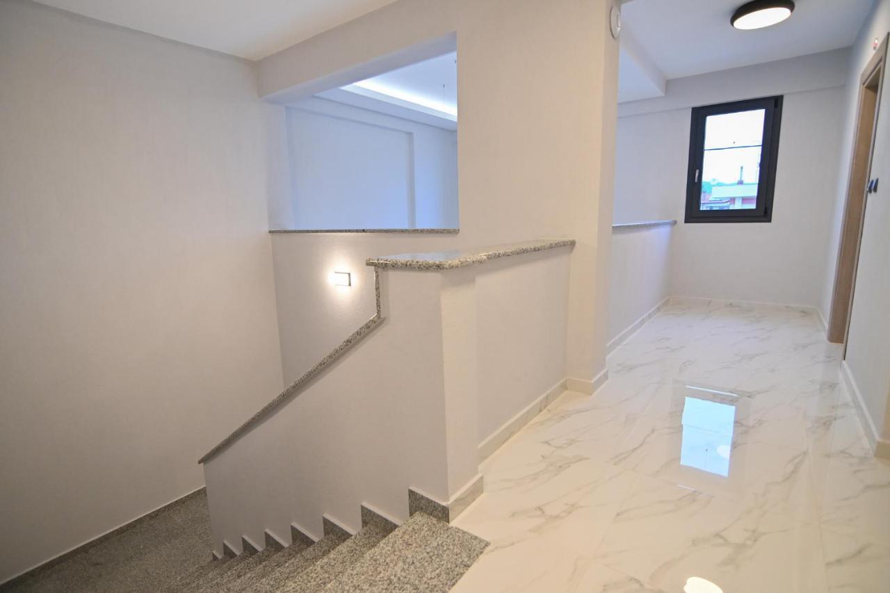 Armonia Luxury Suites Nea Vrasna Exterior photo