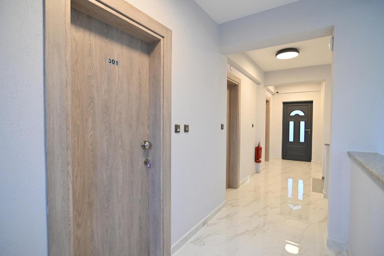 Armonia Luxury Suites Nea Vrasna Exterior photo
