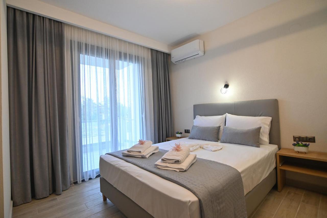 Armonia Luxury Suites Nea Vrasna Exterior photo