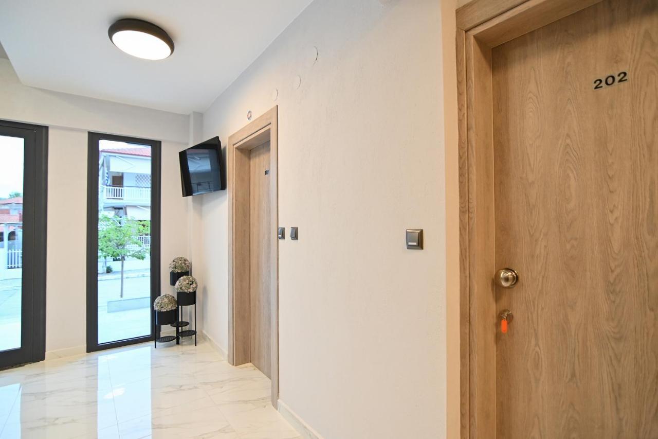 Armonia Luxury Suites Nea Vrasna Exterior photo